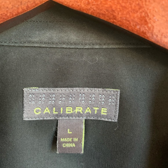 Calibrate Men’s Dress Shirt - Picture 2 of 2